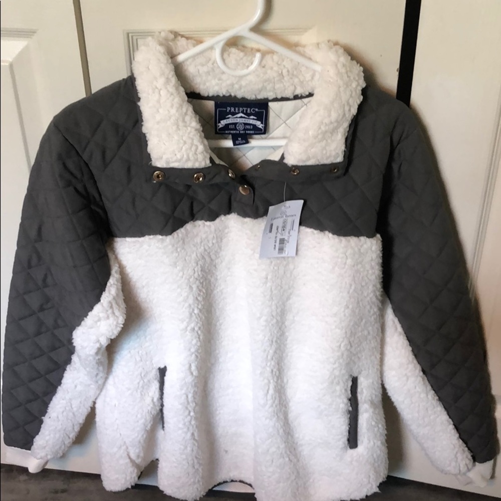 Lauren James pullover